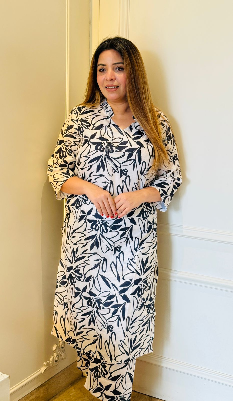 Leona Kurta- Black